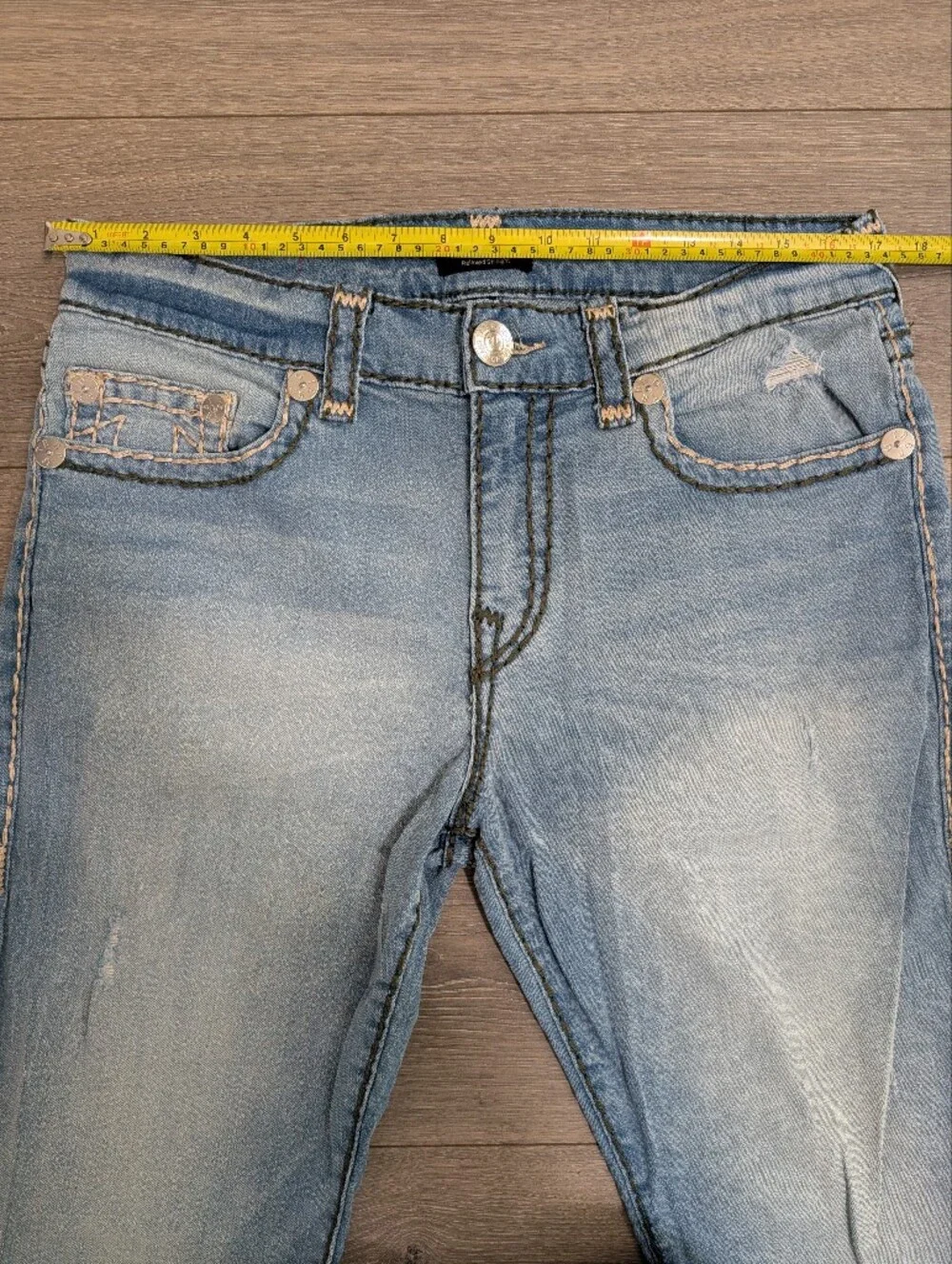 True Religion Ricky Relaxed Straight Light Wash Distressed Unique Stitching•34👖